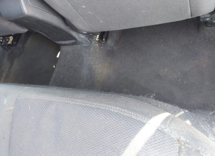 Photo 8 of 2016 Chevrolet Cruze LS AUTO (VIN 1G1BC5SM1G7325442)