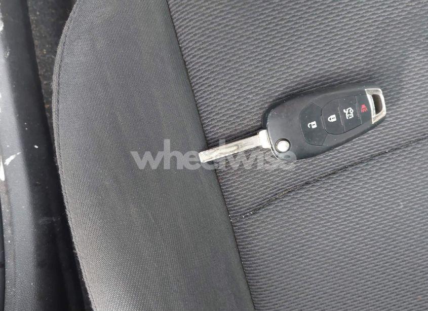 Photo 11 of 2017 Chevrolet Cruze LS AUTO (VIN 1G1BC5SM1H7113495)