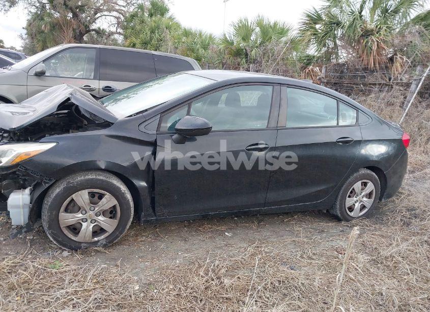 Photo 15 of 2017 Chevrolet Cruze LS AUTO (VIN 1G1BC5SM1H7113495)