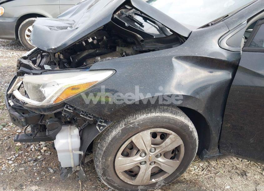 Photo 19 of 2017 Chevrolet Cruze LS AUTO (VIN 1G1BC5SM1H7113495)