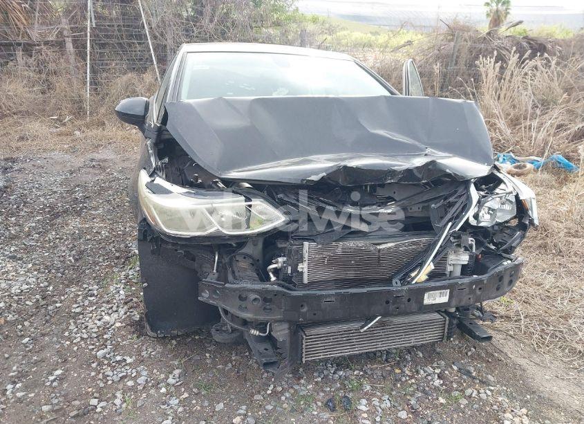 Photo 6 of 2017 Chevrolet Cruze LS AUTO (VIN 1G1BC5SM1H7113495)