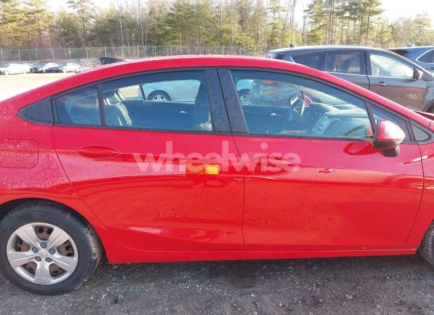 Photo 13 of 2017 Chevrolet Cruze LS AUTO (VIN 1G1BC5SM1H7129132)