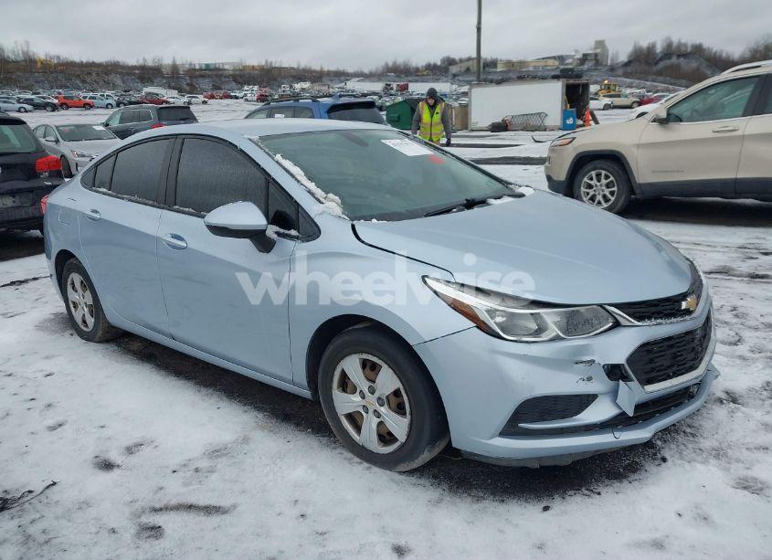2017 Chevrolet Cruze LS AUTO (VIN 1G1BC5SM1H7139224) main photo