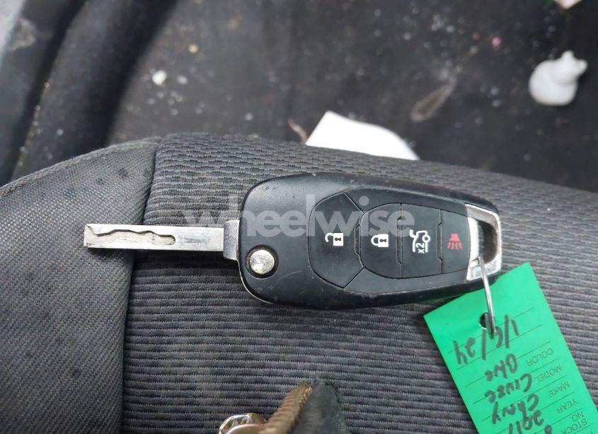 Photo 11 of 2017 Chevrolet Cruze LS AUTO (VIN 1G1BC5SM1H7139224)