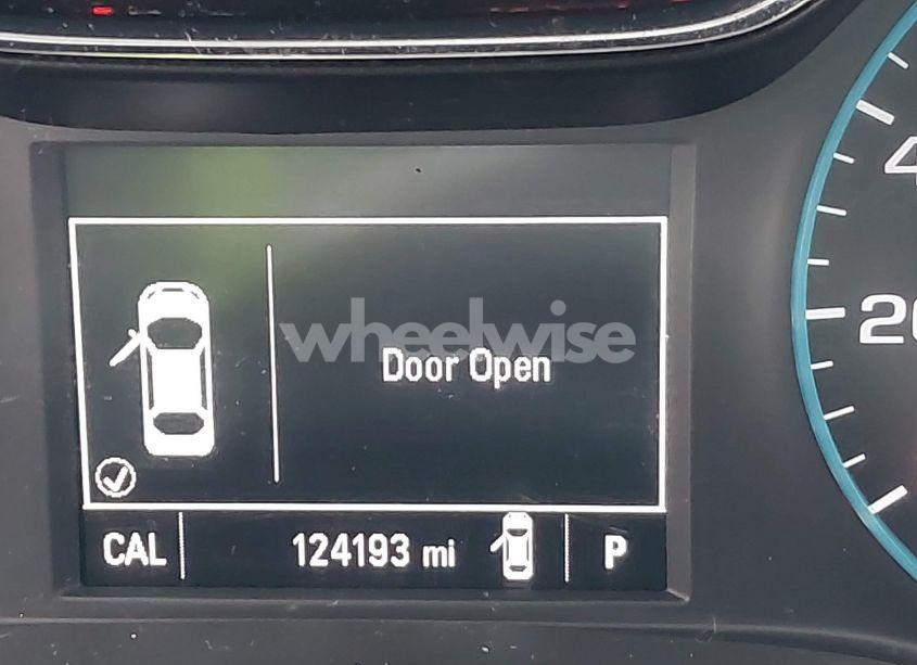 Photo 15 of 2017 Chevrolet Cruze LS AUTO (VIN 1G1BC5SM1H7139224)