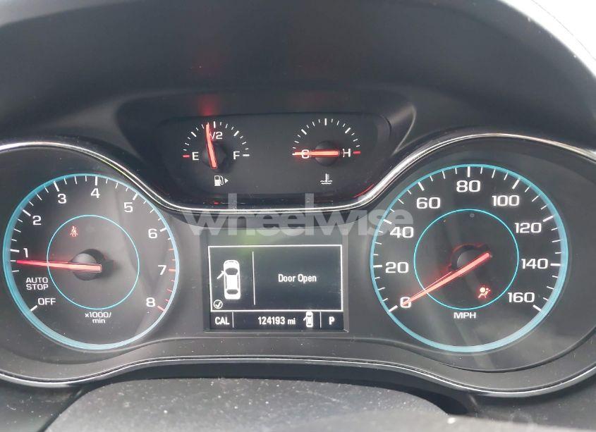 Photo 7 of 2017 Chevrolet Cruze LS AUTO (VIN 1G1BC5SM1H7139224)