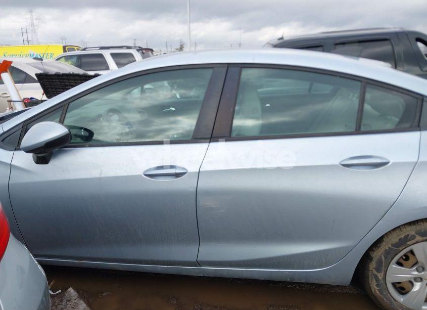 Photo 14 of 2017 Chevrolet Cruze LS AUTO (VIN 1G1BC5SM1H7171574)