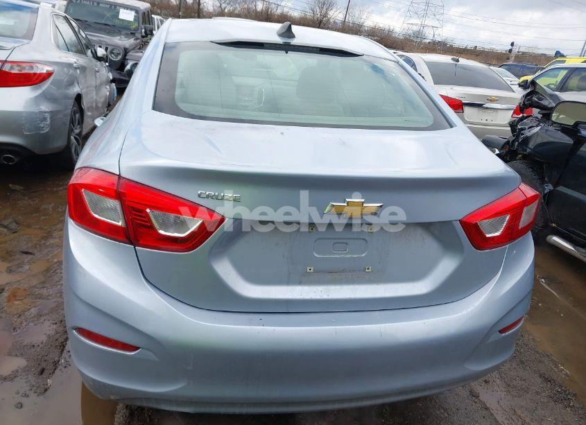 Photo 16 of 2017 Chevrolet Cruze LS AUTO (VIN 1G1BC5SM1H7171574)