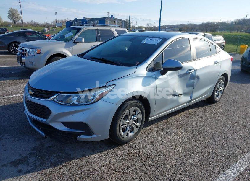 Photo 2 of 2017 Chevrolet Cruze LS AUTO (VIN 1G1BC5SM1H7222457)