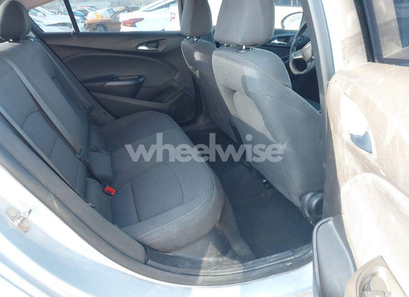 Photo 8 of 2017 Chevrolet Cruze LS AUTO (VIN 1G1BC5SM1H7222457)