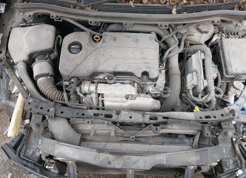 Photo 10 of 2017 Chevrolet Cruze LS AUTO (VIN 1G1BC5SM1H7226606)