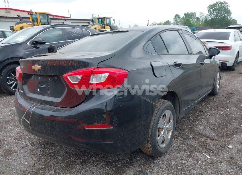 Photo 4 of 2017 Chevrolet Cruze LS AUTO (VIN 1G1BC5SM1H7226606)