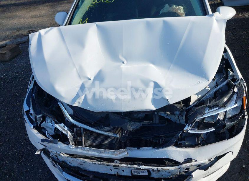 Photo 10 of 2017 Chevrolet Cruze LS AUTO (VIN 1G1BC5SM1H7252008)