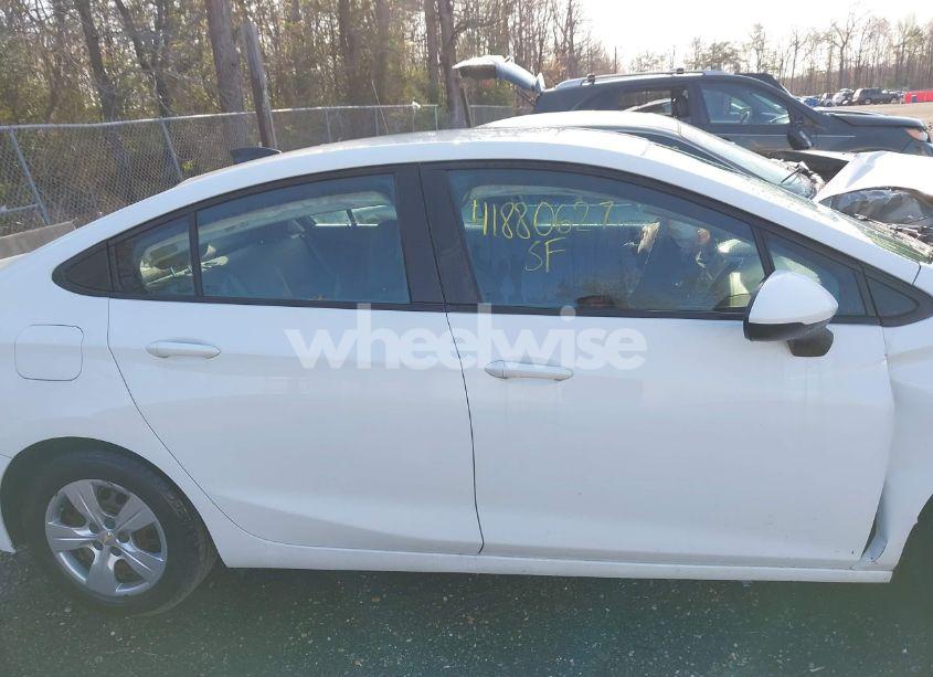 Photo 12 of 2017 Chevrolet Cruze LS AUTO (VIN 1G1BC5SM1H7252008)