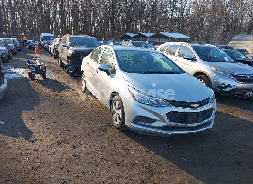 2017 Chevrolet Cruze LS AUTO (VIN 1G1BC5SM1H7273294) main photo