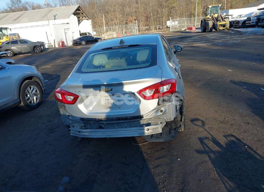 Photo 17 of 2017 Chevrolet Cruze LS AUTO (VIN 1G1BC5SM1H7273294)