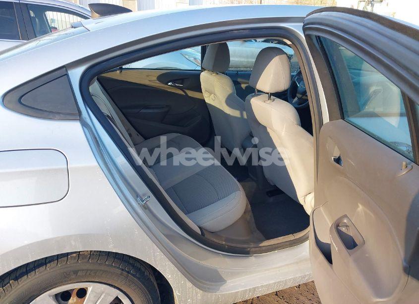 Photo 8 of 2017 Chevrolet Cruze LS AUTO (VIN 1G1BC5SM1H7273294)