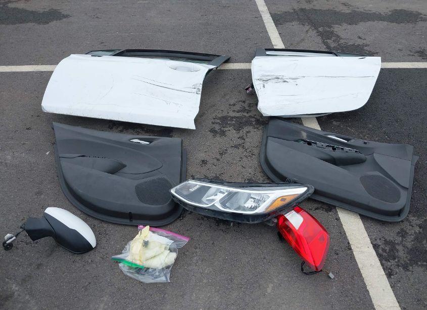 Photo 12 of 2018 Chevrolet Cruze LS AUTO (VIN 1G1BC5SM1J7121926)