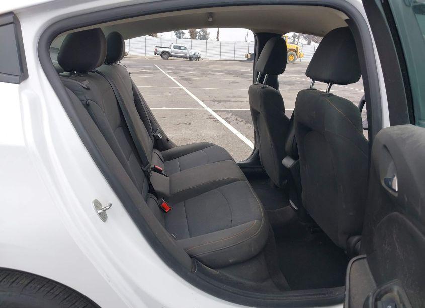 Photo 8 of 2018 Chevrolet Cruze LS AUTO (VIN 1G1BC5SM1J7121926)