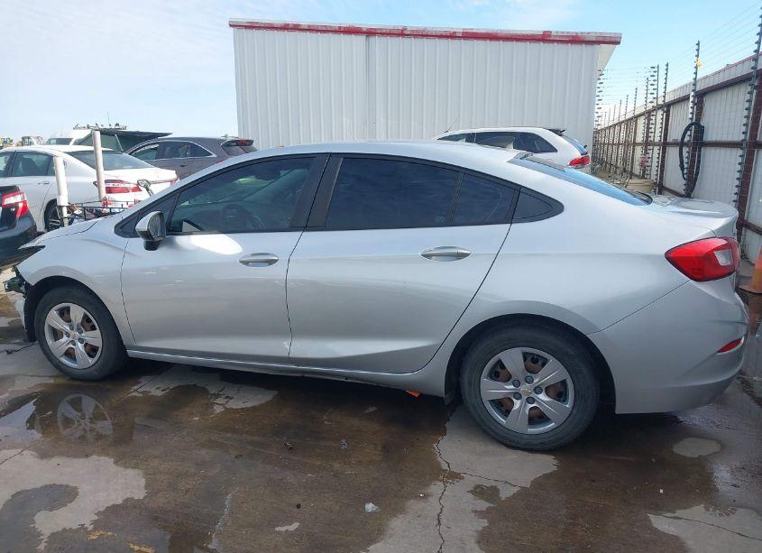 Photo 15 of 2018 Chevrolet Cruze LS AUTO (VIN 1G1BC5SM1J7153310)