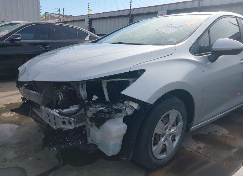 Photo 18 of 2018 Chevrolet Cruze LS AUTO (VIN 1G1BC5SM1J7153310)