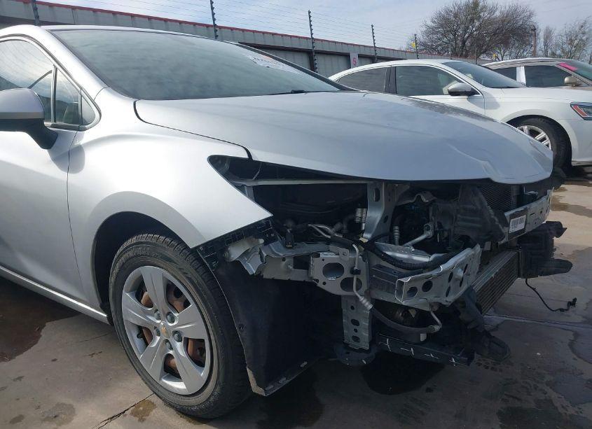 Photo 19 of 2018 Chevrolet Cruze LS AUTO (VIN 1G1BC5SM1J7153310)