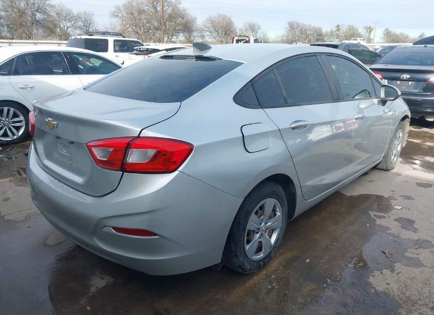 Photo 4 of 2018 Chevrolet Cruze LS AUTO (VIN 1G1BC5SM1J7153310)