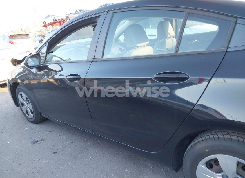 Photo 14 of 2018 Chevrolet Cruze LS AUTO (VIN 1G1BC5SM1J7161617)