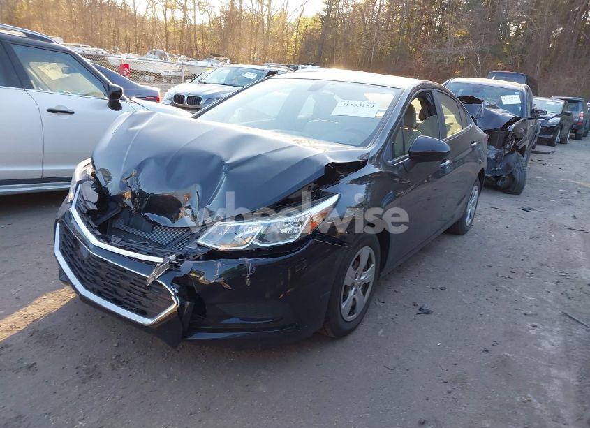 Photo 2 of 2018 Chevrolet Cruze LS AUTO (VIN 1G1BC5SM1J7161617)