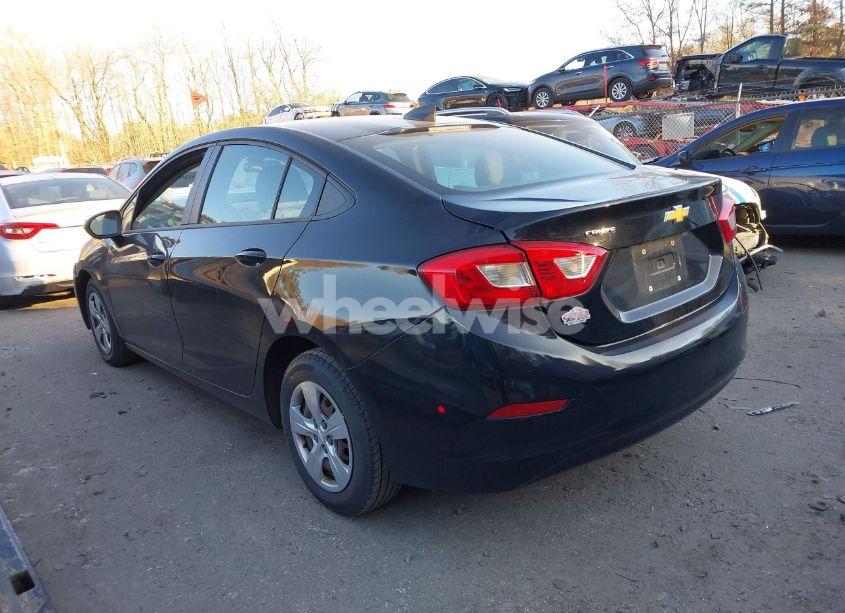 Photo 3 of 2018 Chevrolet Cruze LS AUTO (VIN 1G1BC5SM1J7161617)