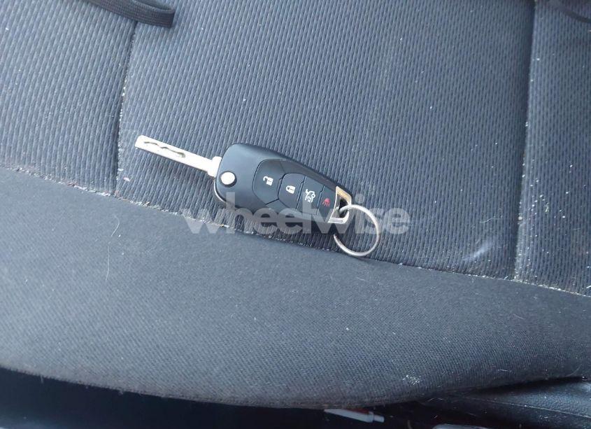 Photo 11 of 2018 Chevrolet Cruze LS AUTO (VIN 1G1BC5SM1J7171189)