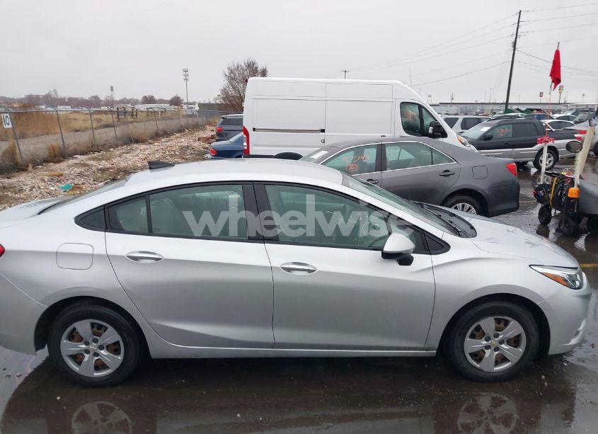 Photo 13 of 2018 Chevrolet Cruze LS AUTO (VIN 1G1BC5SM1J7179762)