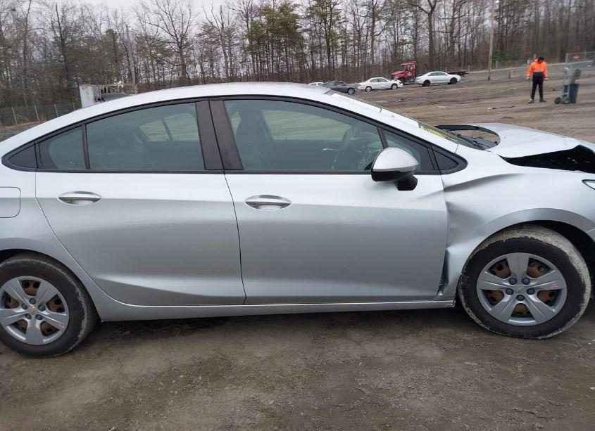 Photo 13 of 2018 Chevrolet Cruze LS AUTO (VIN 1G1BC5SM1J7185433)