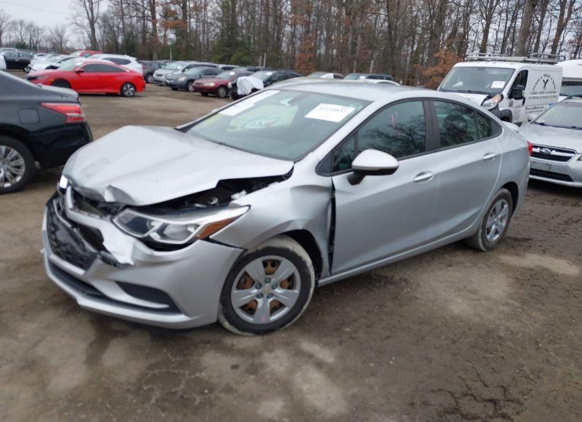 Photo 2 of 2018 Chevrolet Cruze LS AUTO (VIN 1G1BC5SM1J7185433)