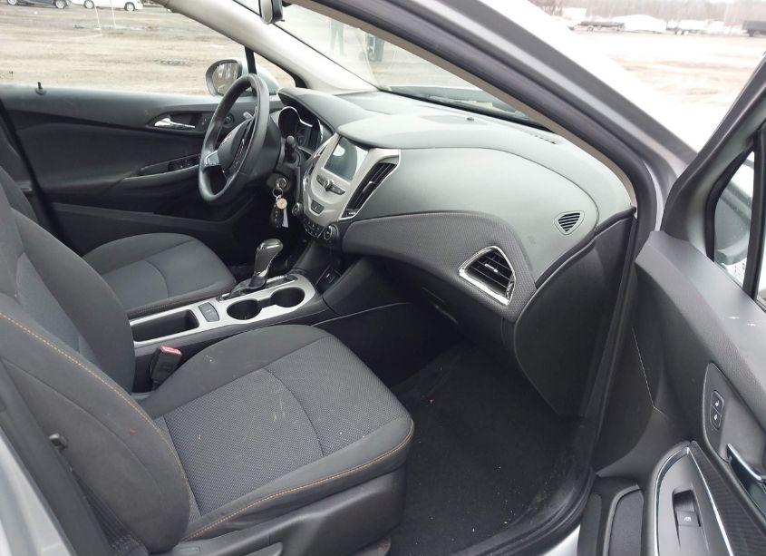 Photo 5 of 2018 Chevrolet Cruze LS AUTO (VIN 1G1BC5SM1J7185433)