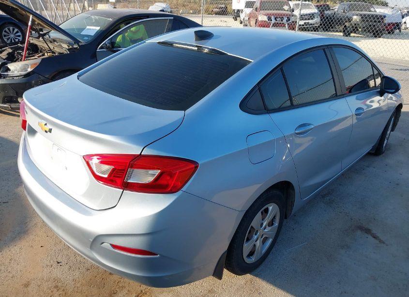 Photo 4 of 2018 Chevrolet Cruze LS AUTO (VIN 1G1BC5SM1J7225493)