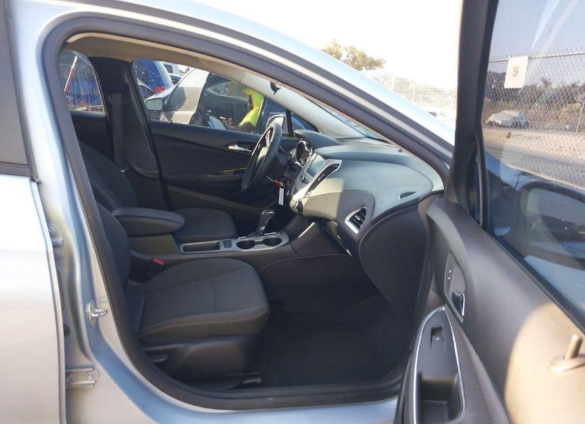 Photo 5 of 2018 Chevrolet Cruze LS AUTO (VIN 1G1BC5SM1J7225493)