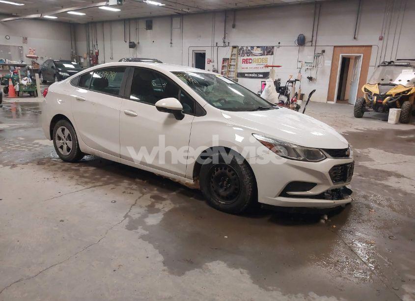 2018 Chevrolet Cruze LS AUTO (VIN 1G1BC5SM1J7226708) main photo