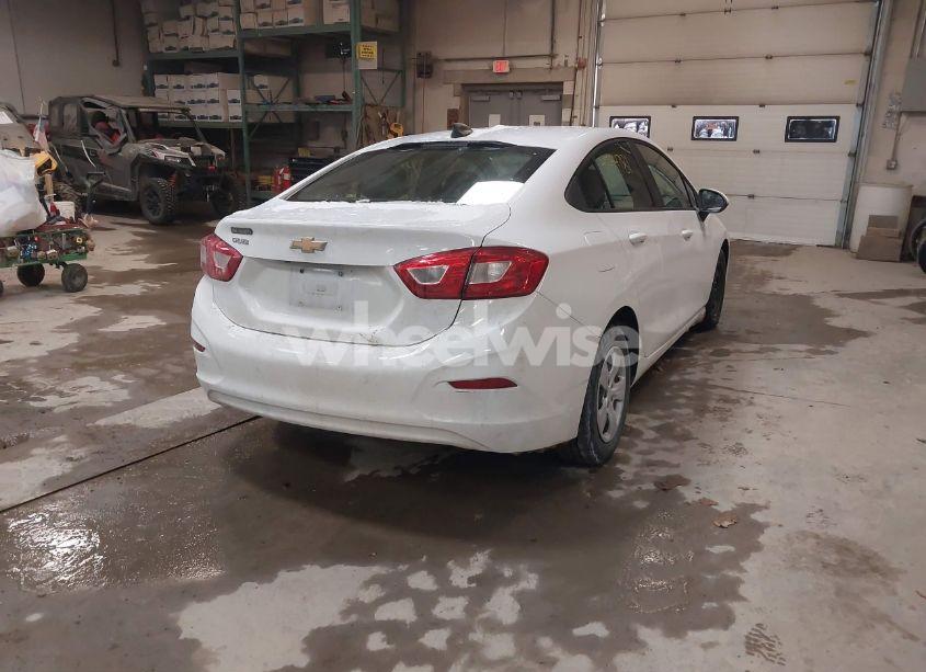 Photo 4 of 2018 Chevrolet Cruze LS AUTO (VIN 1G1BC5SM1J7226708)