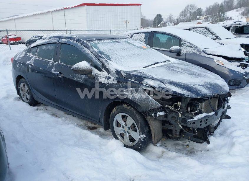 2018 Chevrolet Cruze LS AUTO (VIN 1G1BC5SM1J7229334) main photo