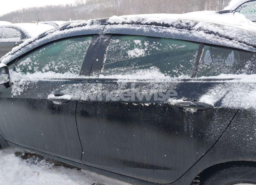 Photo 15 of 2018 Chevrolet Cruze LS AUTO (VIN 1G1BC5SM1J7229334)