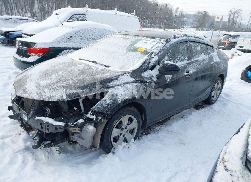 Photo 2 of 2018 Chevrolet Cruze LS AUTO (VIN 1G1BC5SM1J7229334)