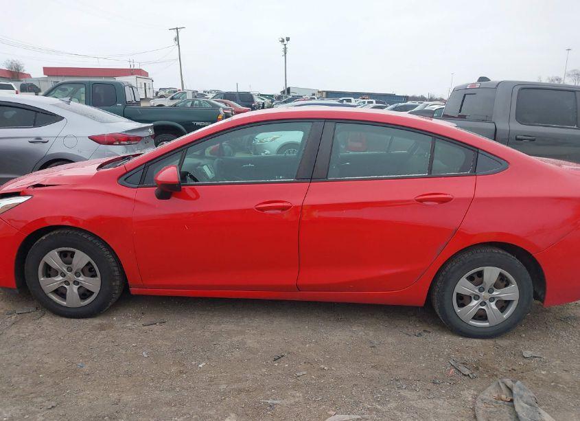 Photo 14 of 2018 Chevrolet Cruze LS AUTO (VIN 1G1BC5SM1J7243394)