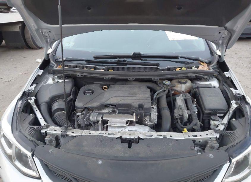 Photo 10 of 2019 Chevrolet Cruze LS (VIN 1G1BC5SM1K7151686)