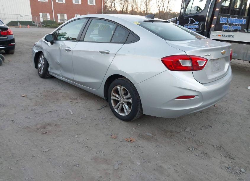 Photo 3 of 2019 Chevrolet Cruze LS (VIN 1G1BC5SM1K7151686)