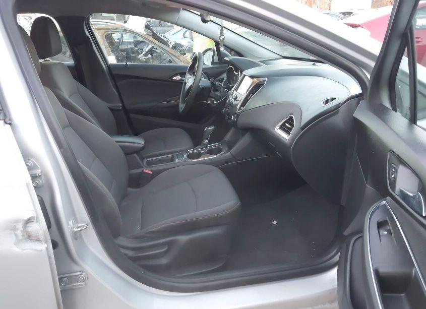 Photo 5 of 2019 Chevrolet Cruze LS (VIN 1G1BC5SM1K7151686)