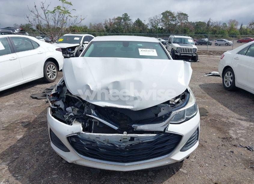 Photo 12 of 2019 Chevrolet Cruze LS (VIN 1G1BC5SM1K7152868)