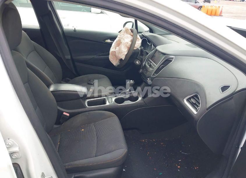 Photo 5 of 2019 Chevrolet Cruze LS (VIN 1G1BC5SM1K7152868)