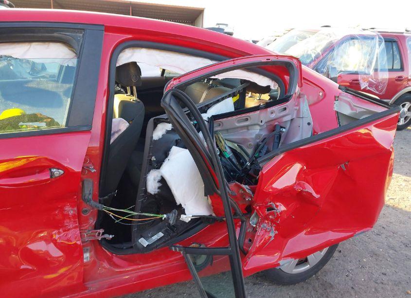 Photo 6 of 2016 Chevrolet Cruze LS AUTO (VIN 1G1BC5SM2G7247267)