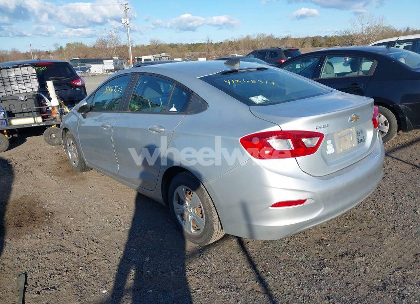 Photo 3 of 2016 Chevrolet Cruze LS AUTO (VIN 1G1BC5SM2G7249732)
